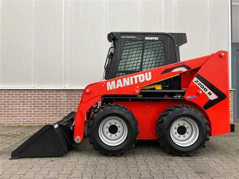 manitou skid steering loader